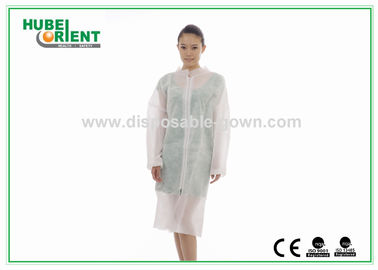 Colorful Polypropylene Disposable Laboratory Coats With Customized Weight And Zip Closure