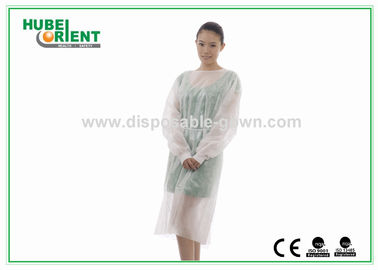 with Knitted Wrist PP PE Disposable Use Isolation Gowns Water Resistant For Hospital