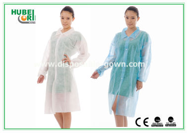 PP Or MP Or Tyvek Disposable Lab Coats With Snaps White/Blue/Red Fashion And Durable Use