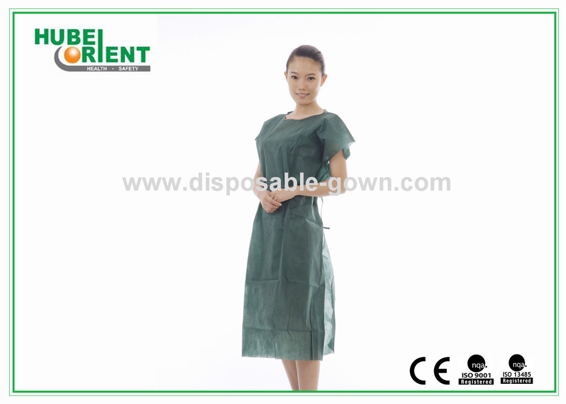 Protective Disposable Medical Patient Gowns/Disposable Exam Gowns 40 - 45 GSM