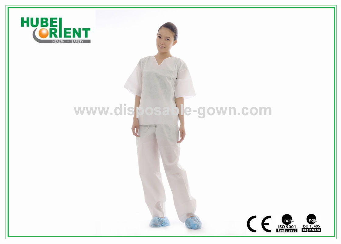 Non Irritating 45gsm SMS Disposable Pajamas Wth Shirt And Trousers For Operation