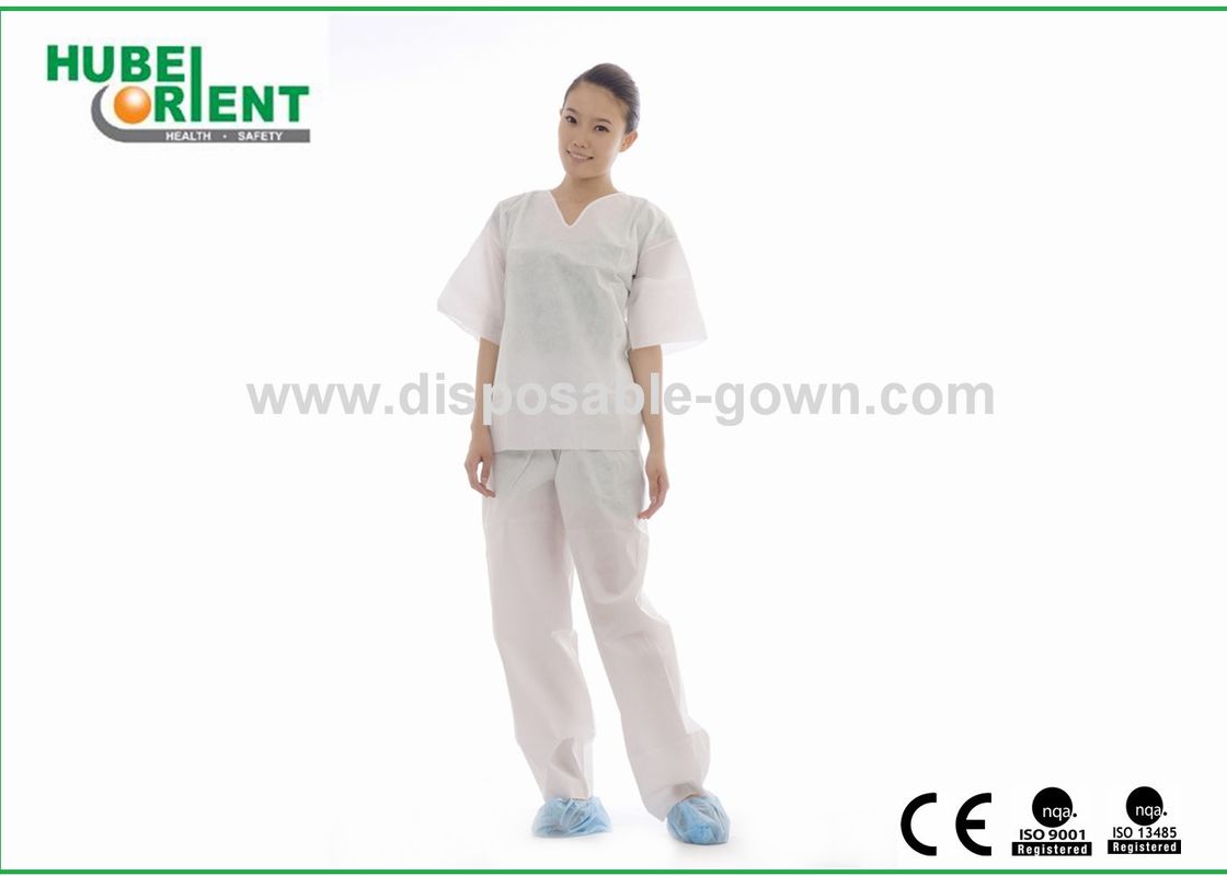 Splash Resistant 45gsm SMS Disposable Pajamas For Medical Use In Operating Room